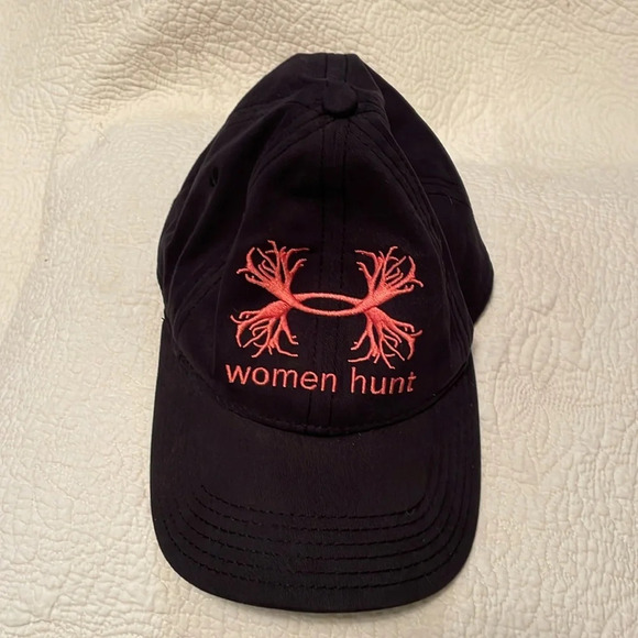 Under Armour “Women Hunt” women’s ball cap. Black w pink embroidered stitching - Picture 1 of 4